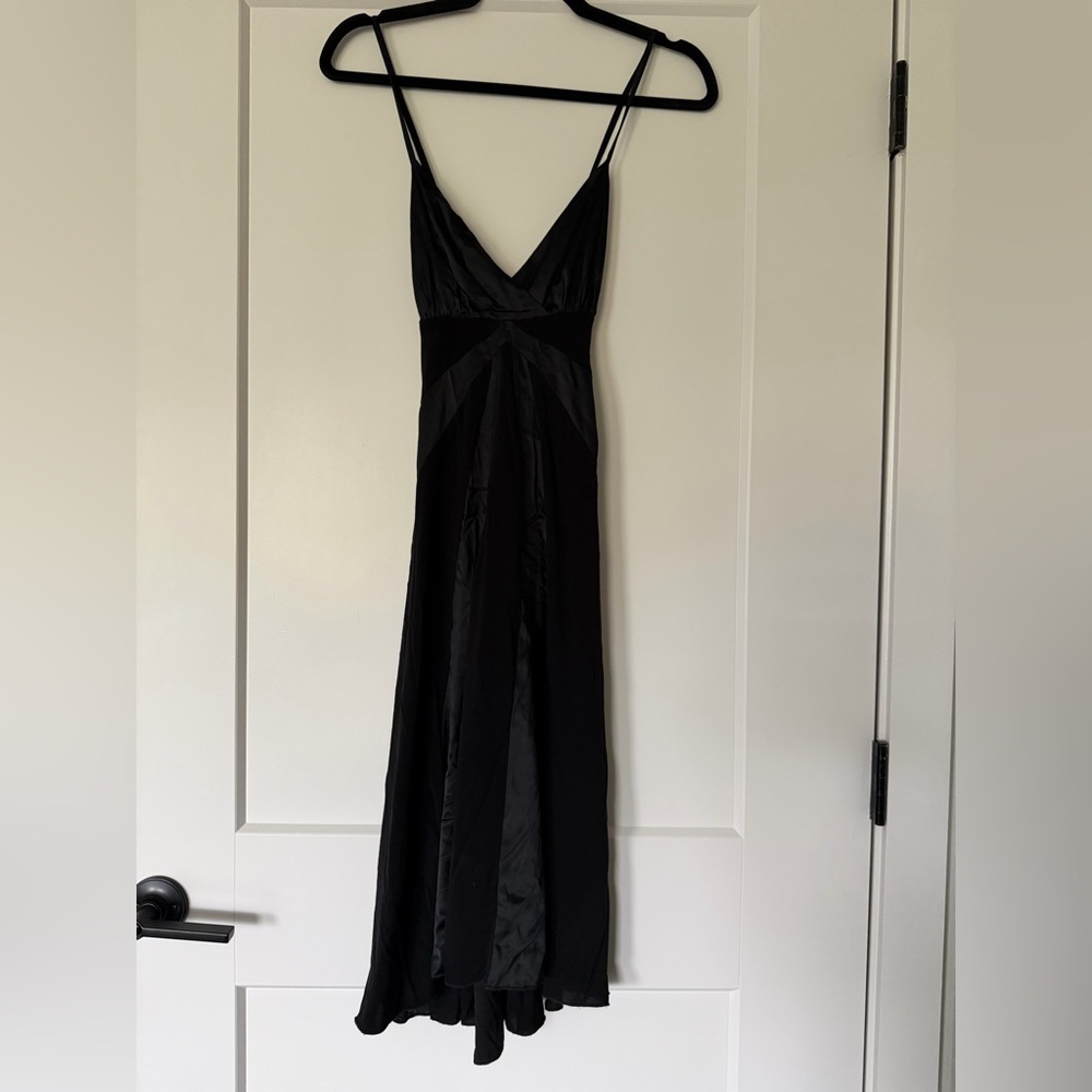 bebe Y2K Black Midi Dress Key Hole Back Subtle Geometric Details